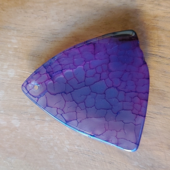 New Dragon Veins Agate Triangle Pendant. - Picture 7 of 16